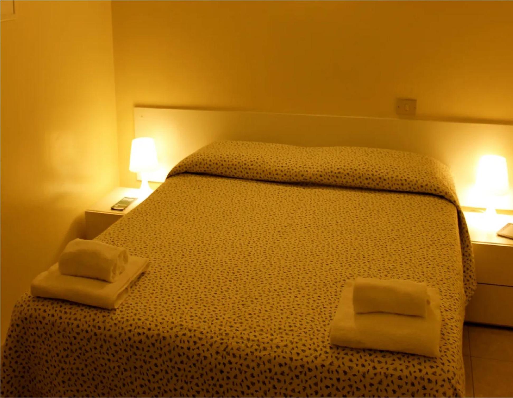Affitti Only Sleep Bagno Privato Appartement Parma Buitenkant foto